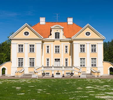 Private Estonian Manors and Resorts Tour